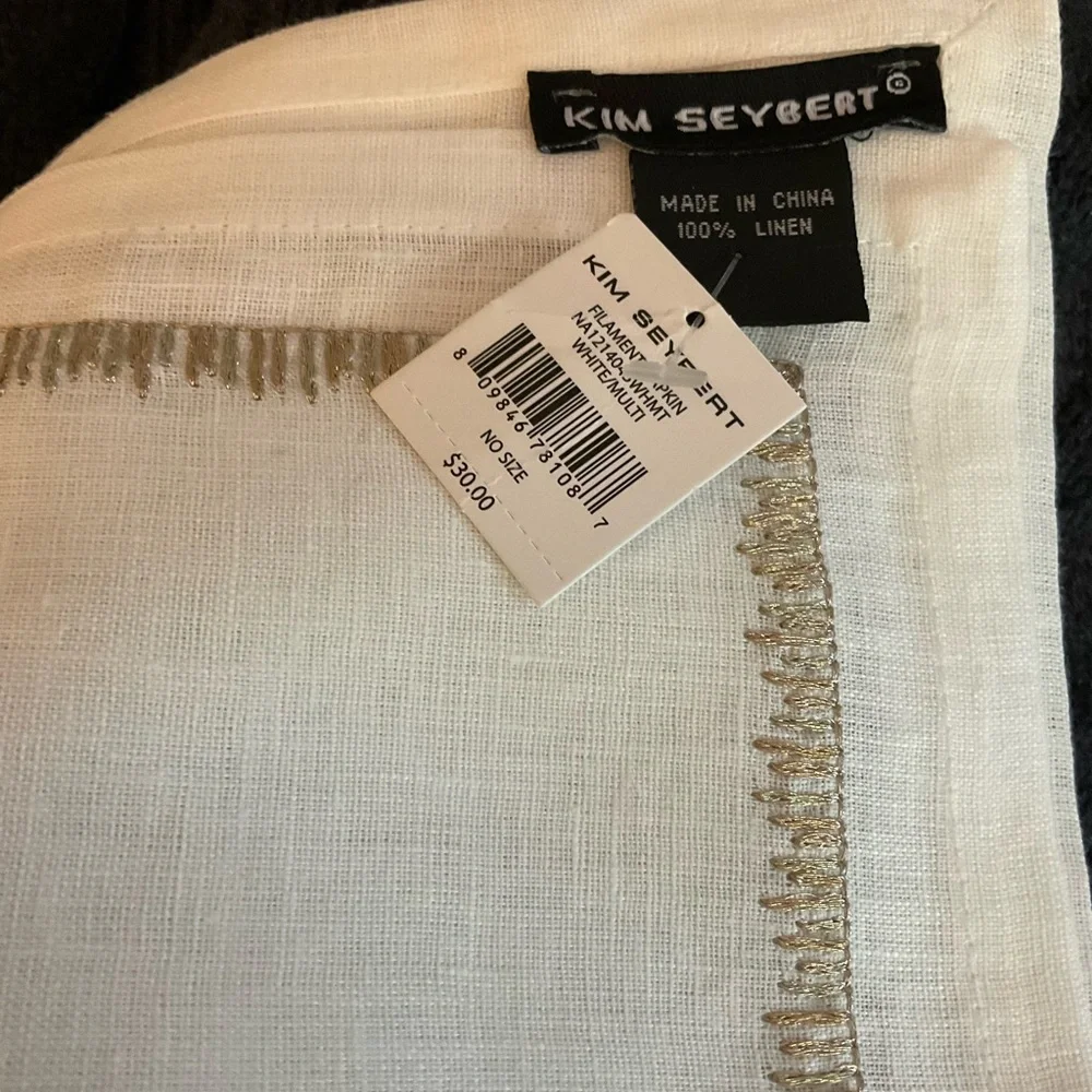 NWT KIM SEYBERT FILAMENT NAPKIN WHITE LINEN MULTI SET OF 2 metallic embroidery